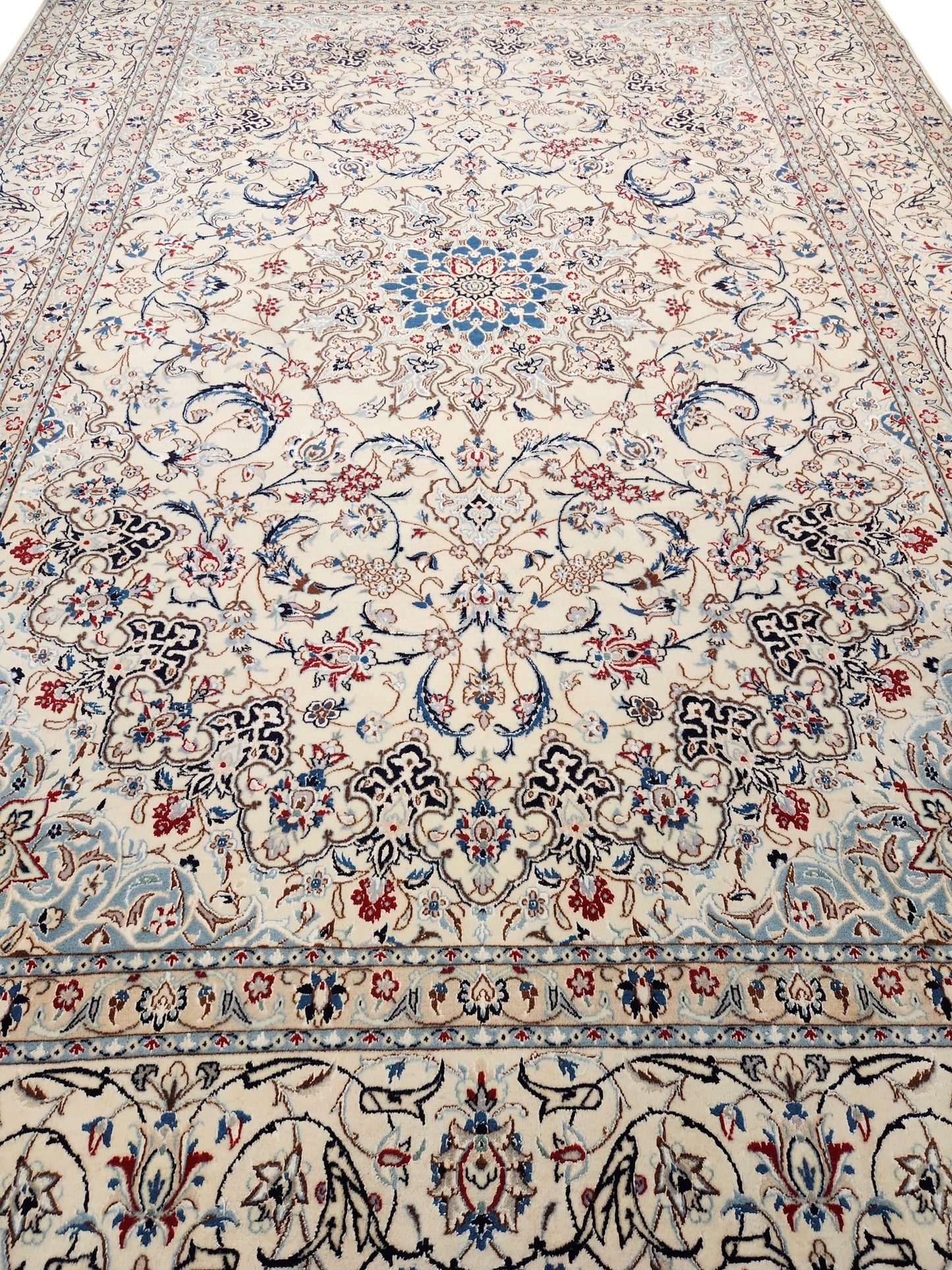 Nain fine Persian rug 370x260cm