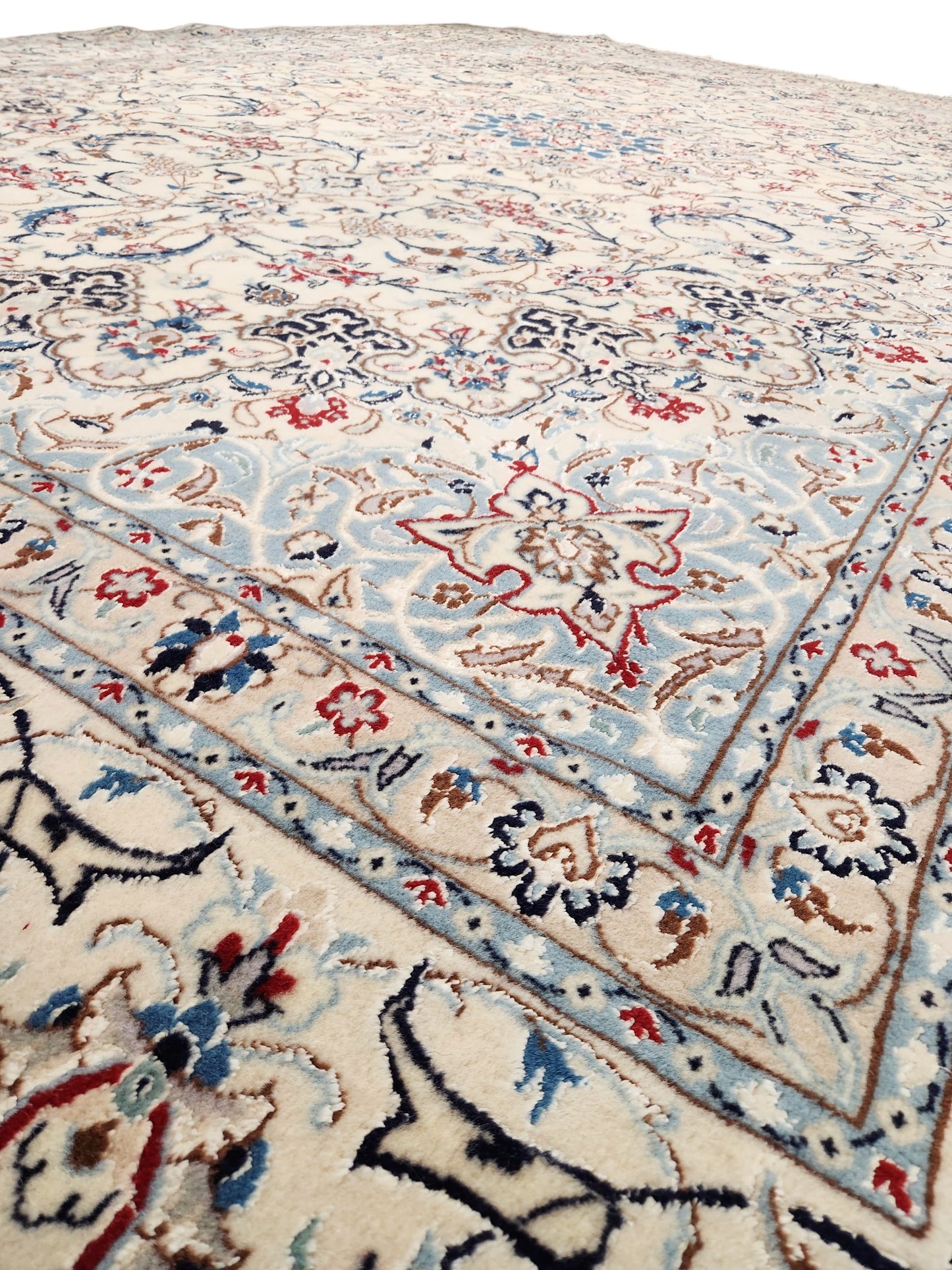 Nain fine Persian rug 370x260cm