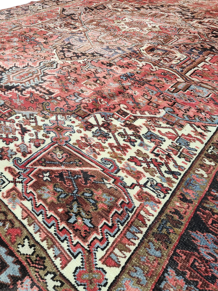 Heriz Vintage Persian Rug 320x242 cm