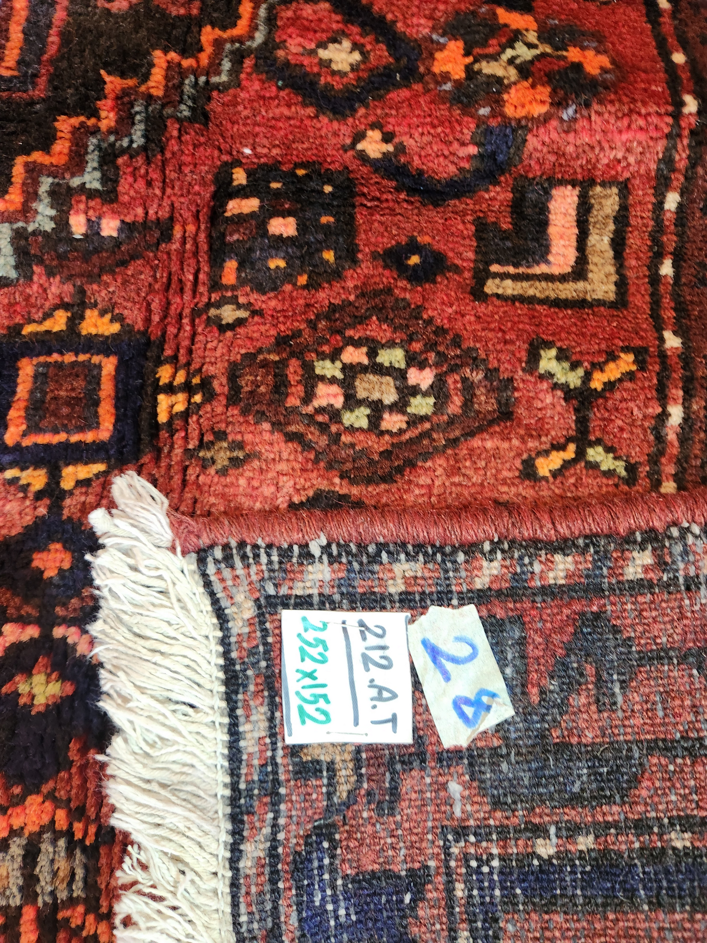 Zanjan Persian Rug 252x152cm