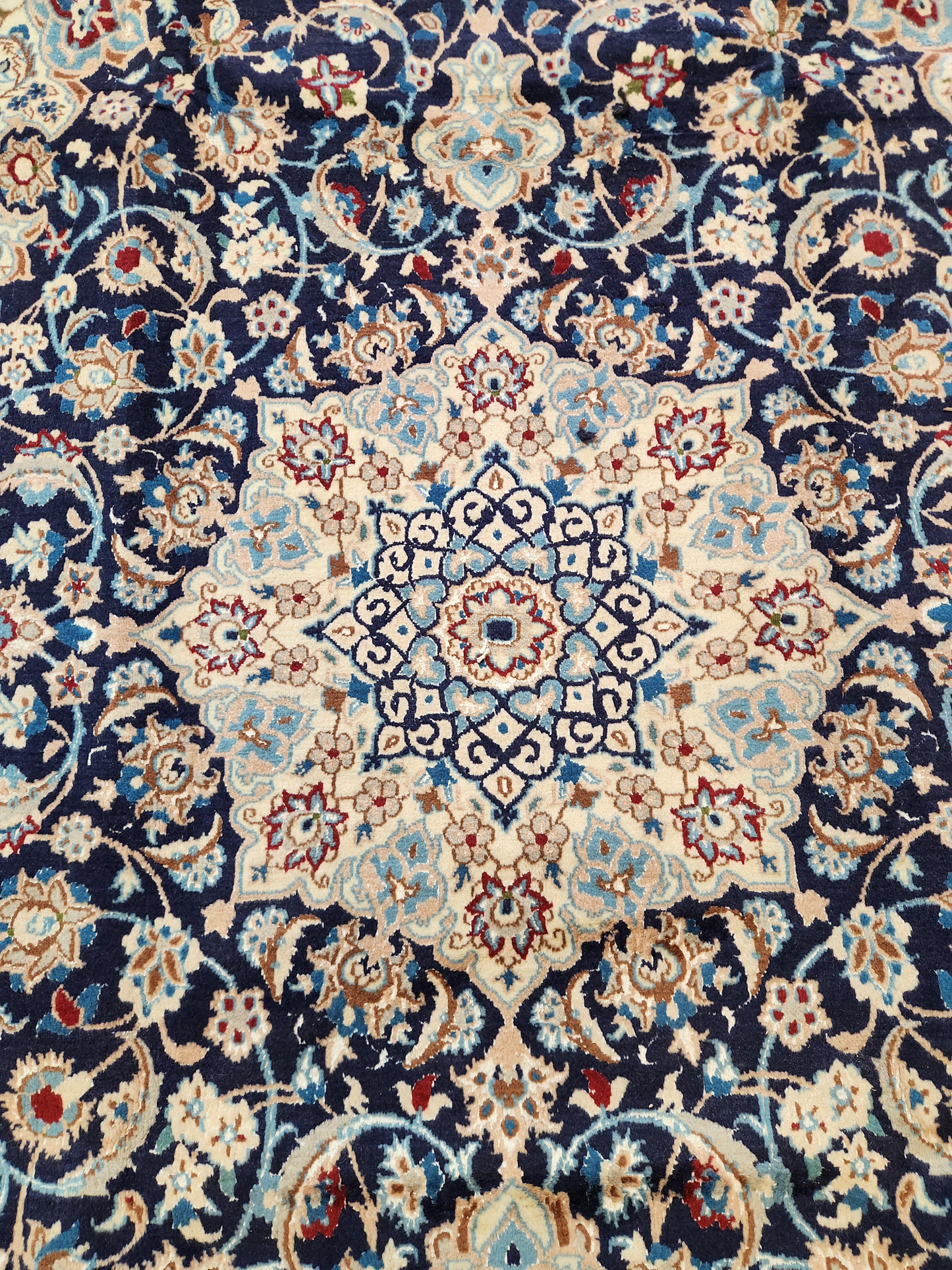 Nain fine Persian rug 244x144cm