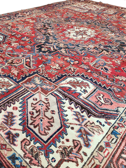 Heriz Vintage Persian Rug 325x238 cm