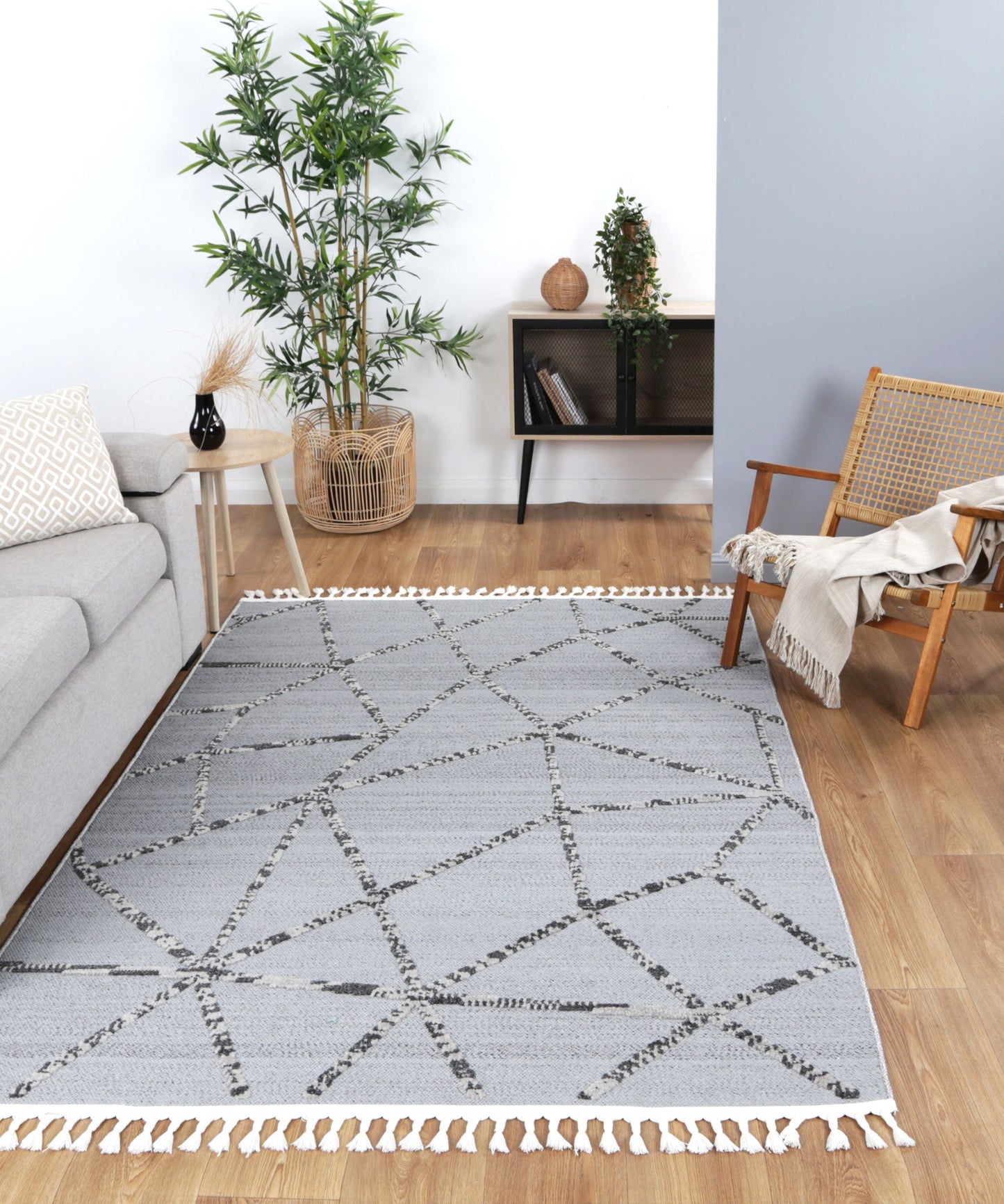 Ares Sparta Geomteric Grey and Ash Rug