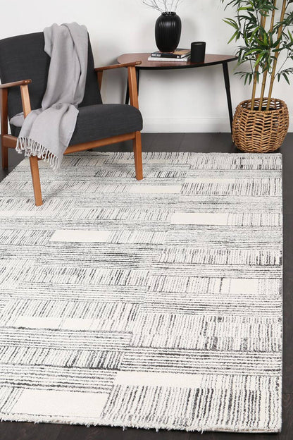 Legend Pan Geometric Light Grey Rug