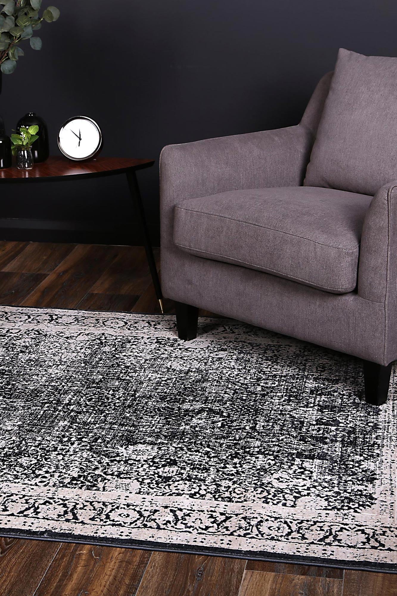 Rapsody Liszt Navy Transitional Rug