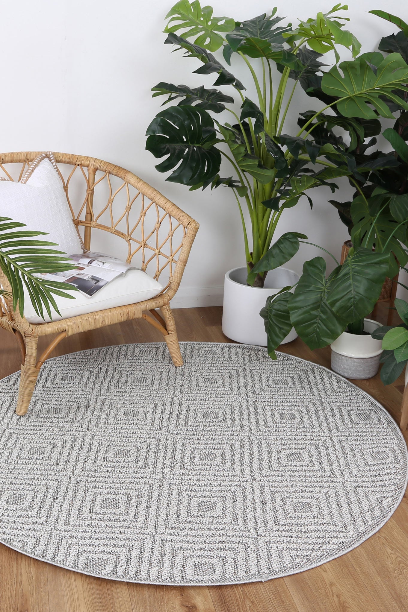 Vanuatu Fugui Grey Geometric Round Flatweave Rug