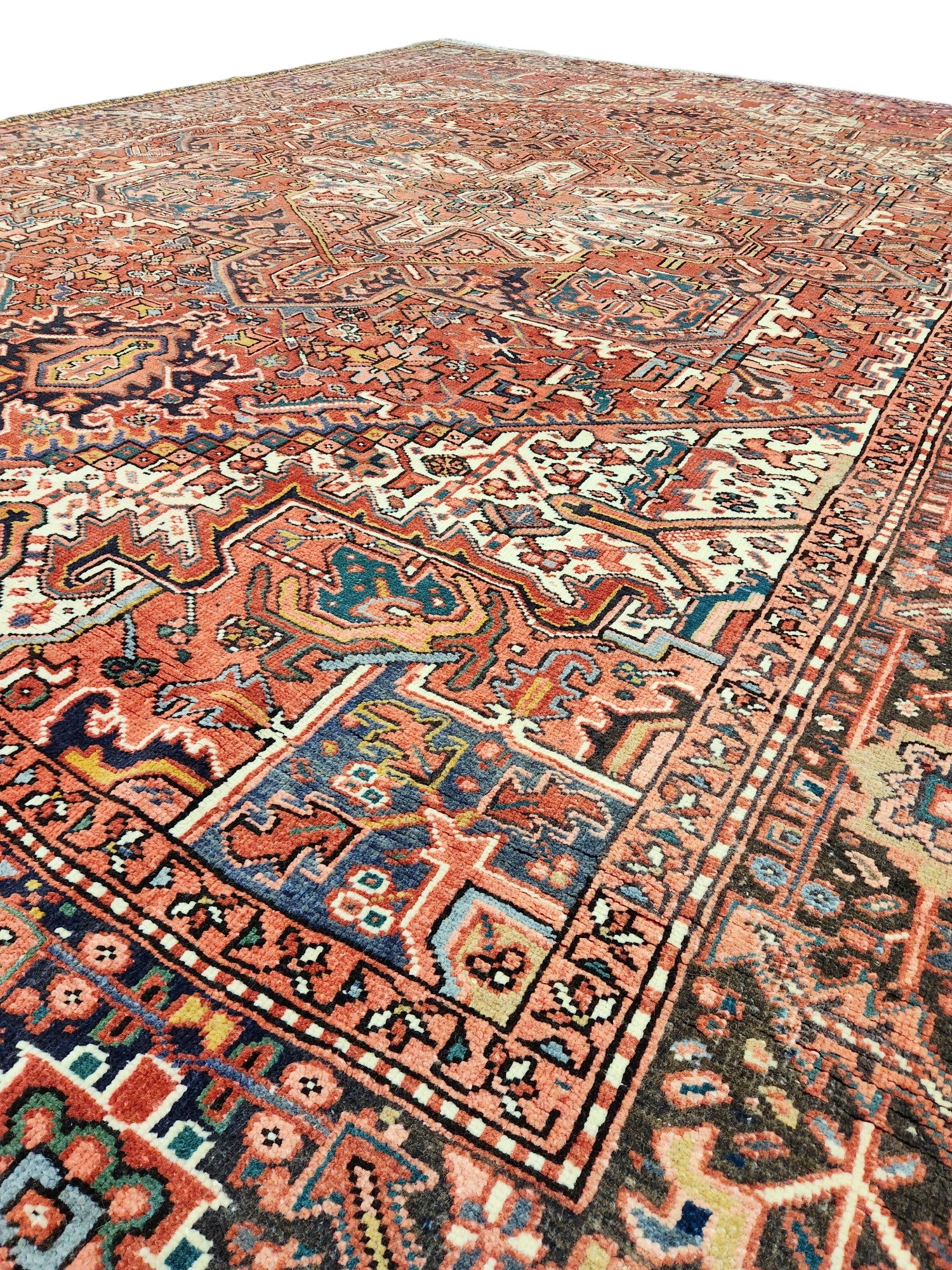 Heriz Vintage Persian Rug  345x254 cm