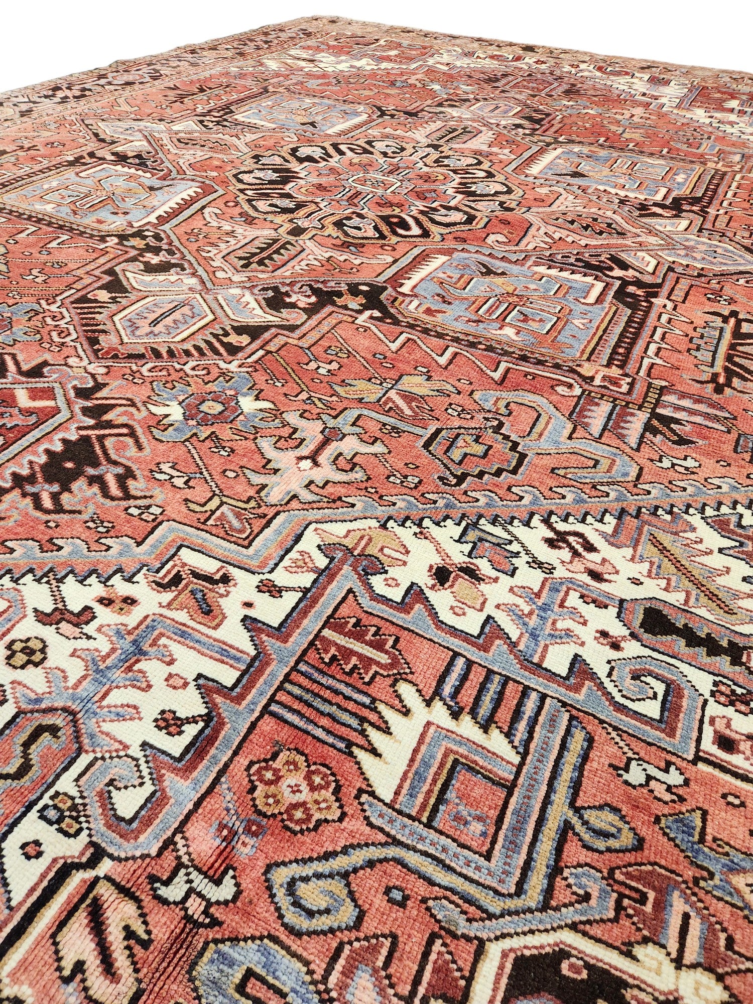 Heriz Vintage Persian Rug 337x237 cm