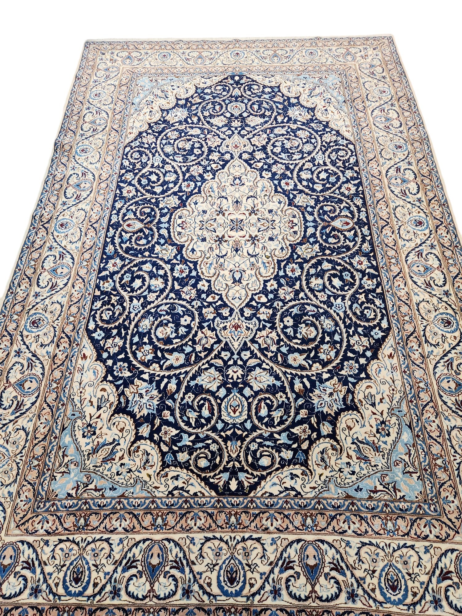 Nain Persian Rug 342x217 cm
