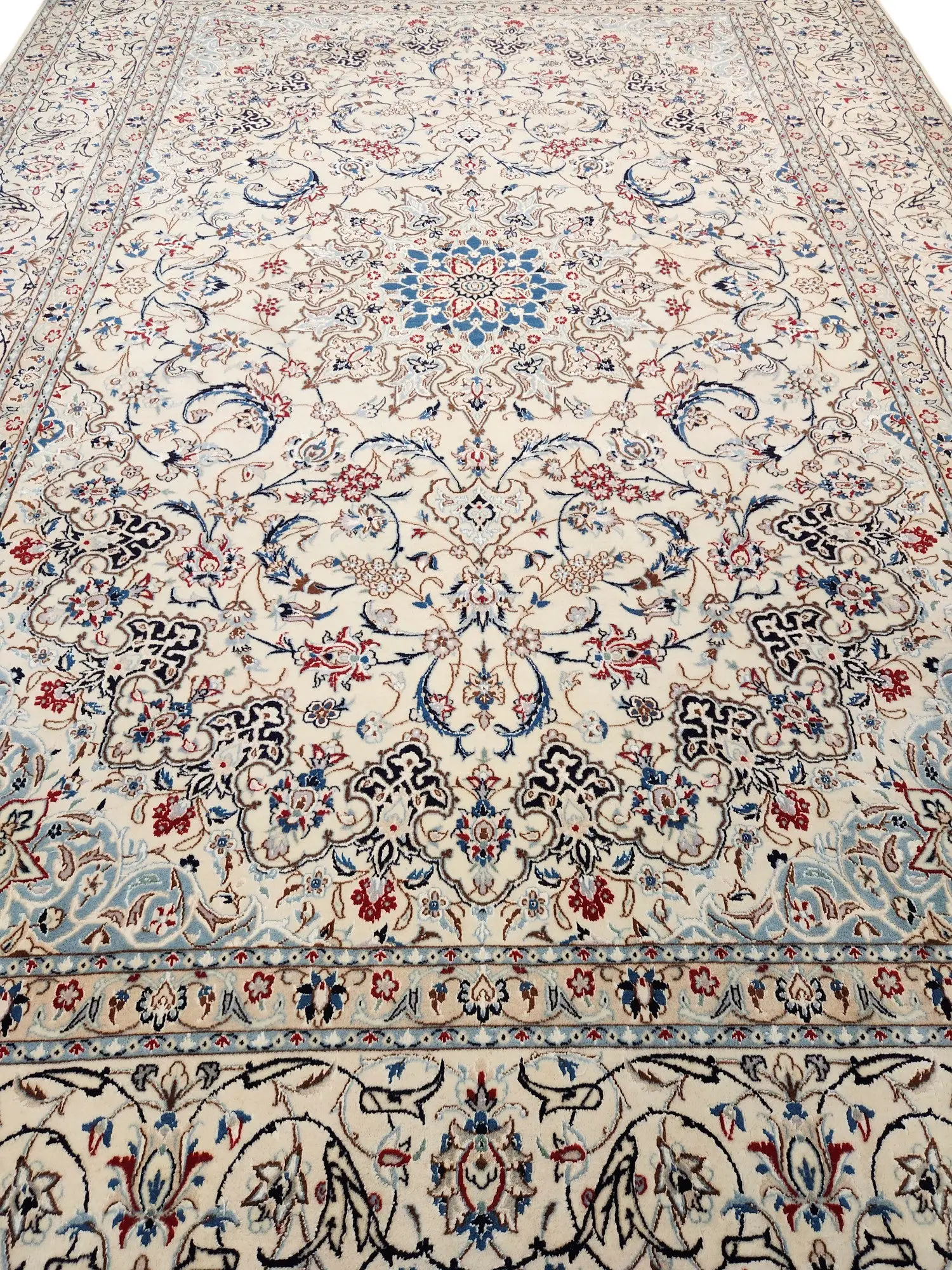 Nain Fine Persian Rug 3.70 x 2.60m