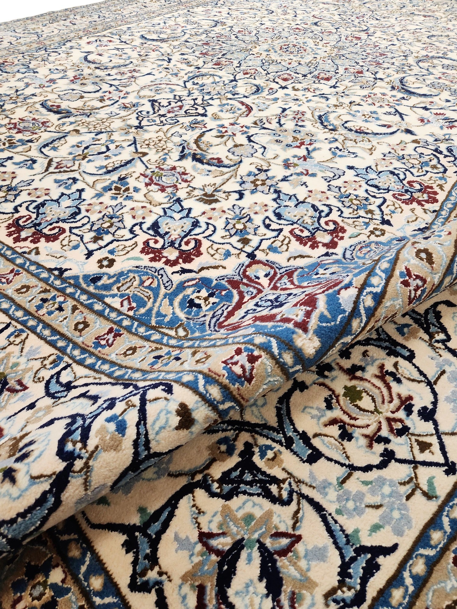 Nain fine Persian rug 350x250cm