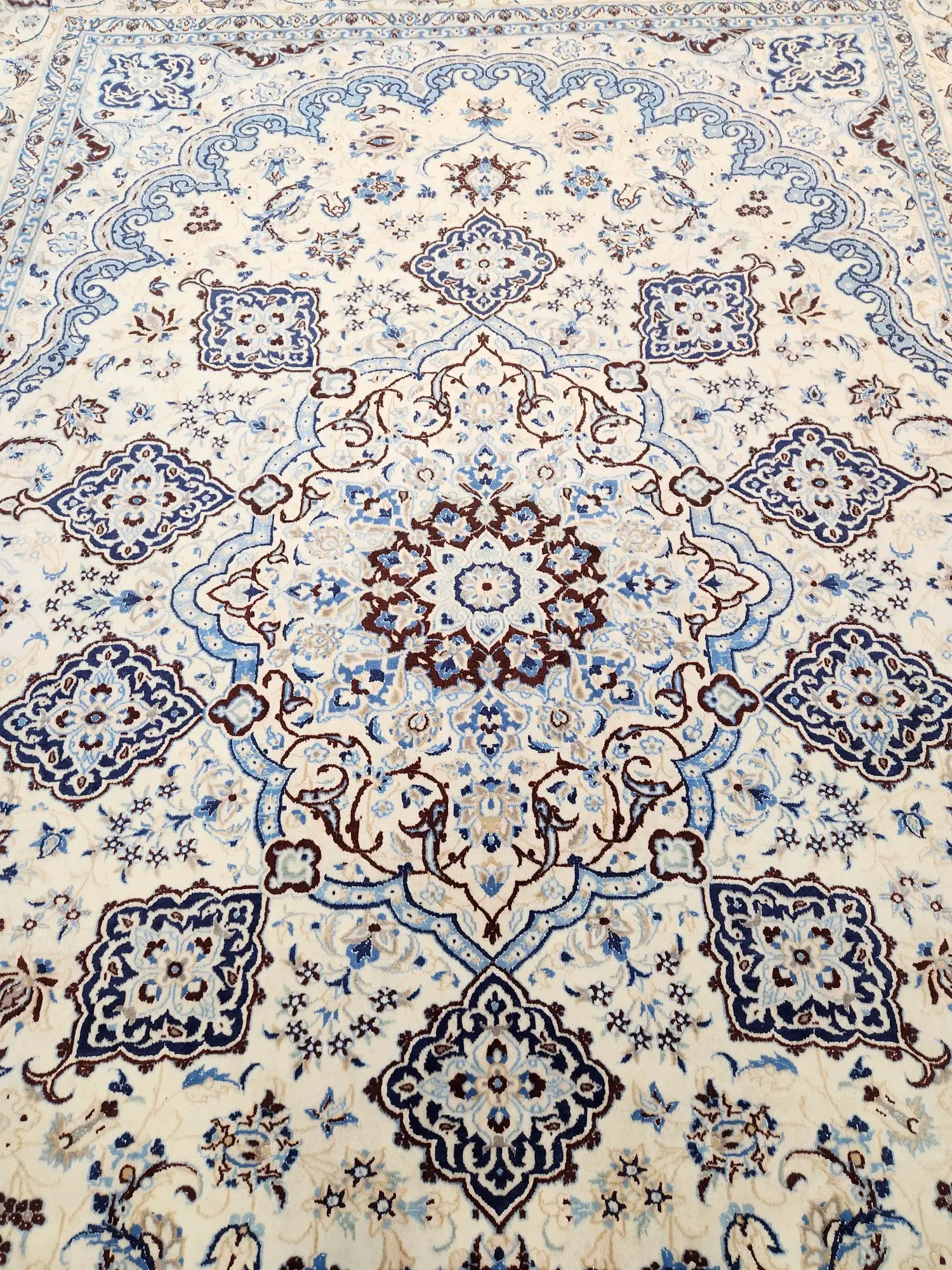Nain fine Persian rug 350x250cm - image 3