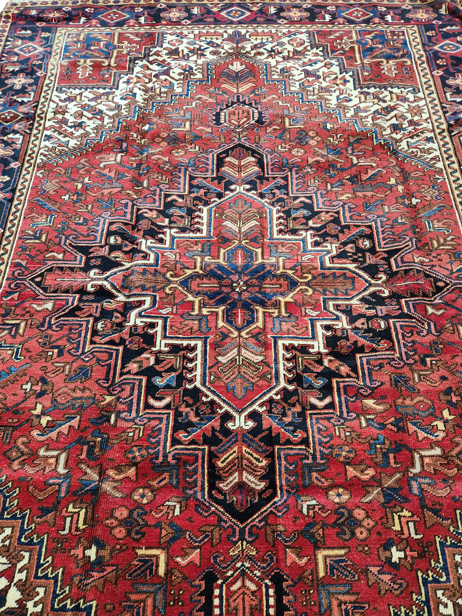 Heriz Vintage Persian Rug 319x217 cm