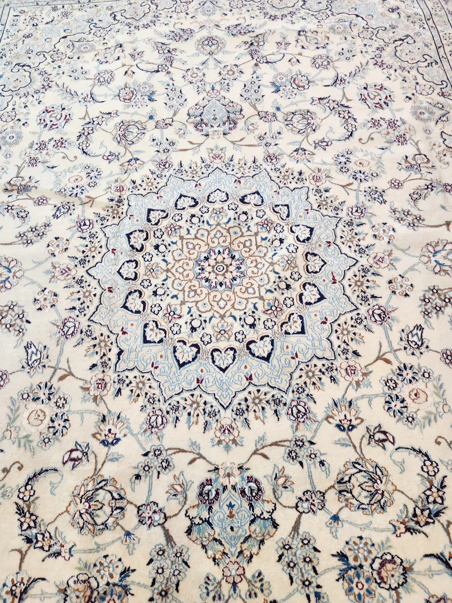 Nain fine Persian rug 338x248 cm - image 3