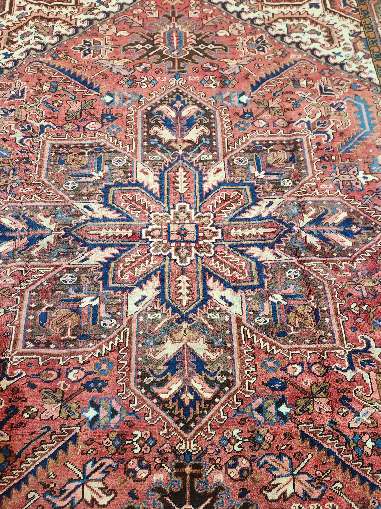 Heriz Vintage Persian Rug 340x232 cm - image 3