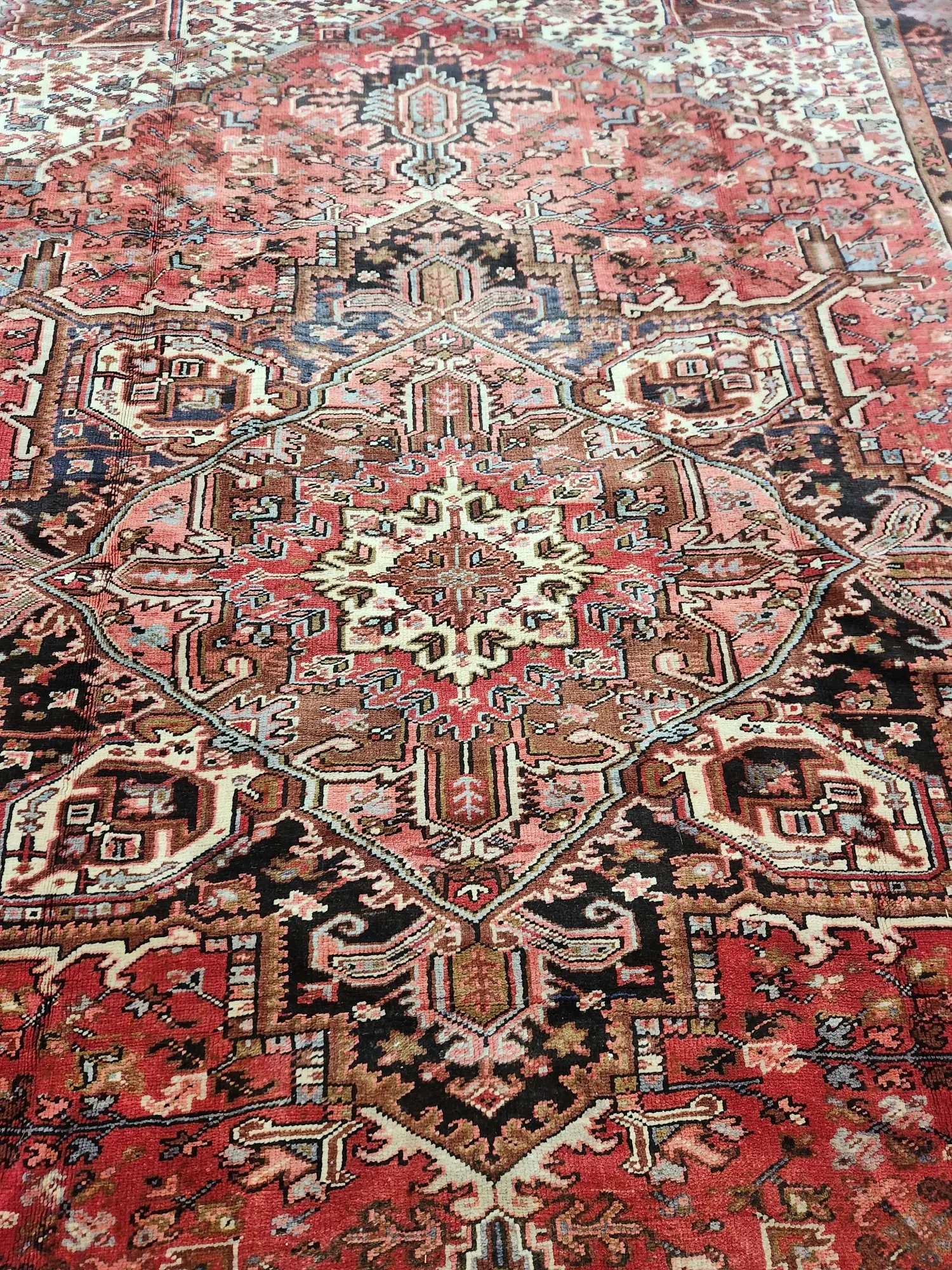 Heriz Vintage Persian Rug 320x242 cm - image 2