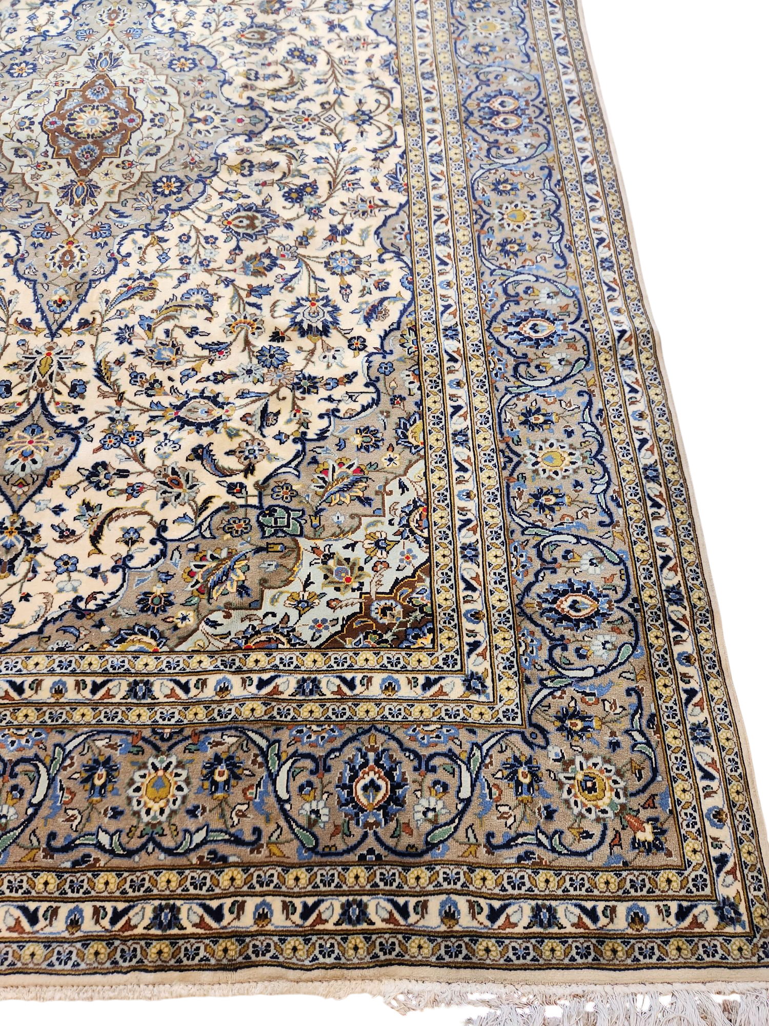 Kashan Persian Rug lamb's wool 354x251 cm