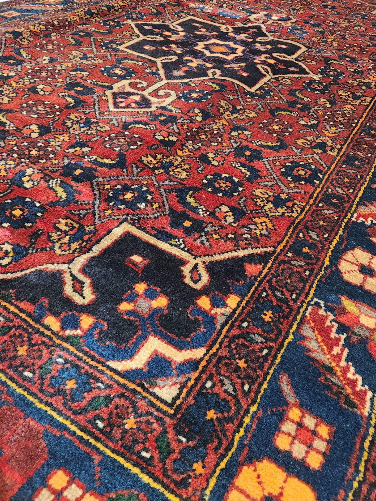 Persian Arak rug 1.98x1.38m