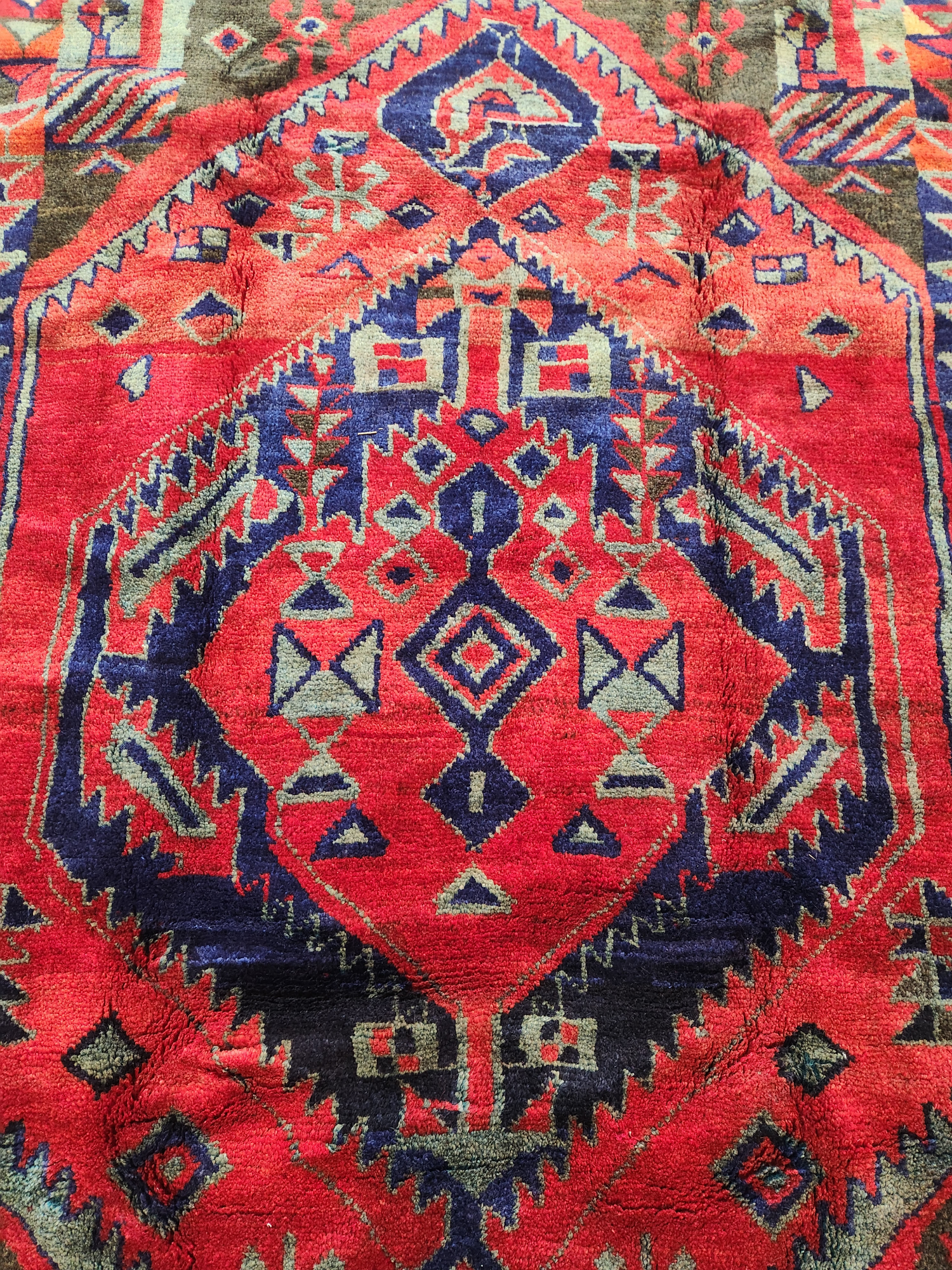 Hamadan Persian Rug 228x184cm