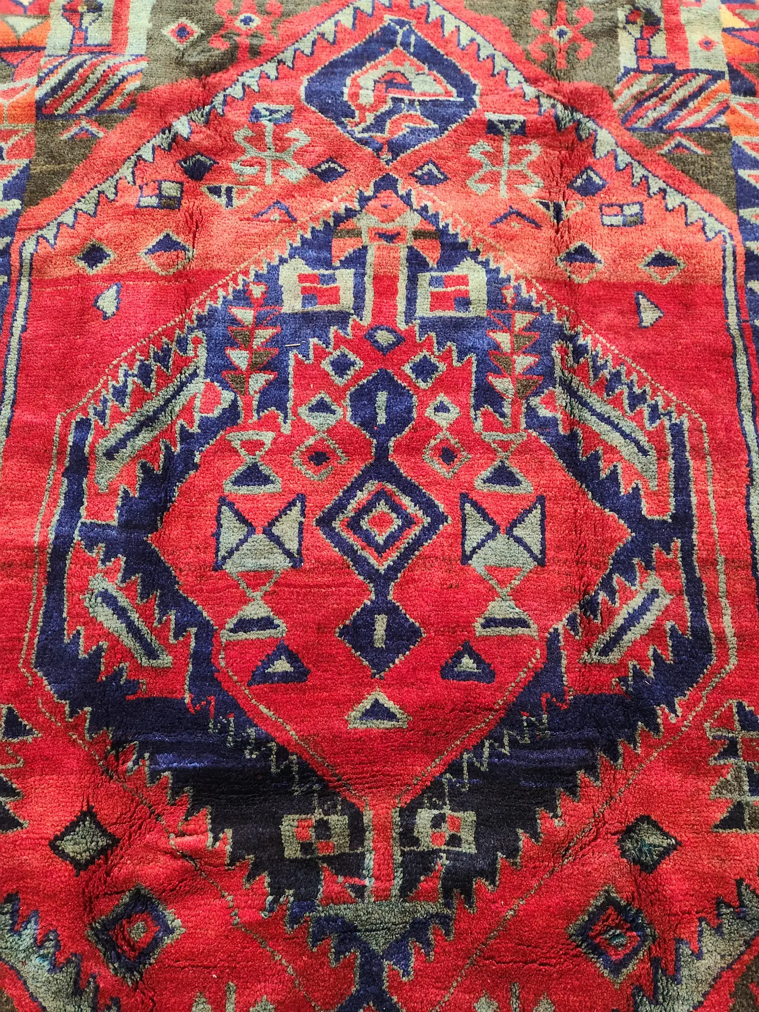 Hamadan Persian Rug 2.28 x 1.84m - image 3