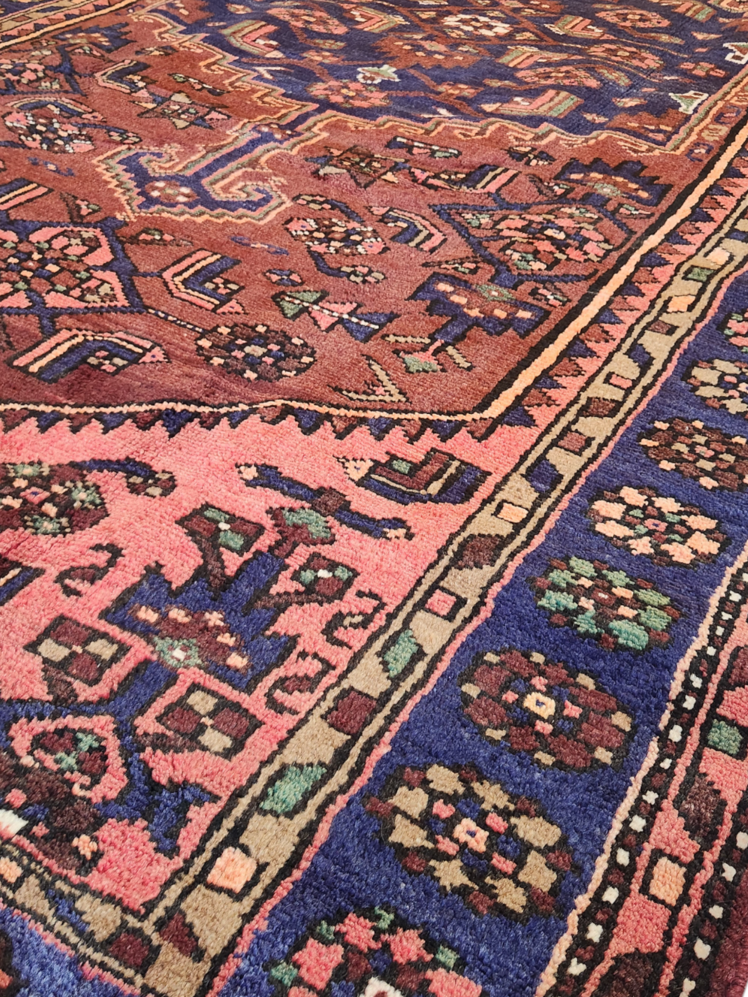 Hamadan Persian Rug 196x133cm