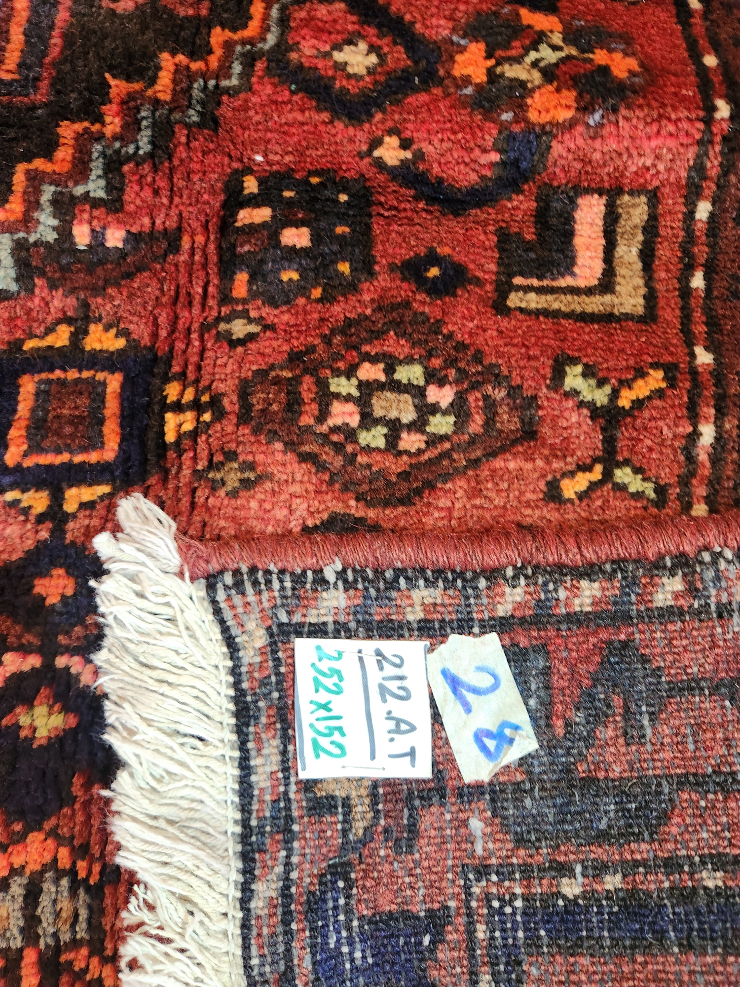 Zanjan Persian Rug 252x152cm