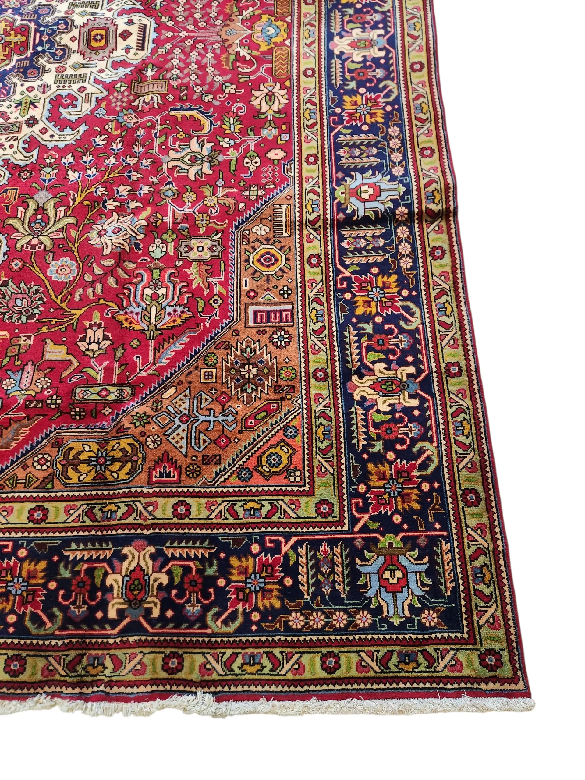 Tabriz Persian Rug - image 3